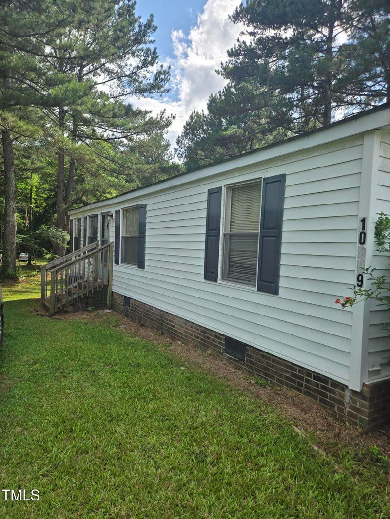 10889 Nc 222 , Middlesex, NC 27557