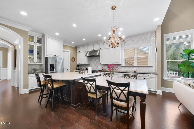 1089 Queensdale Dr, Cary, NC 27519