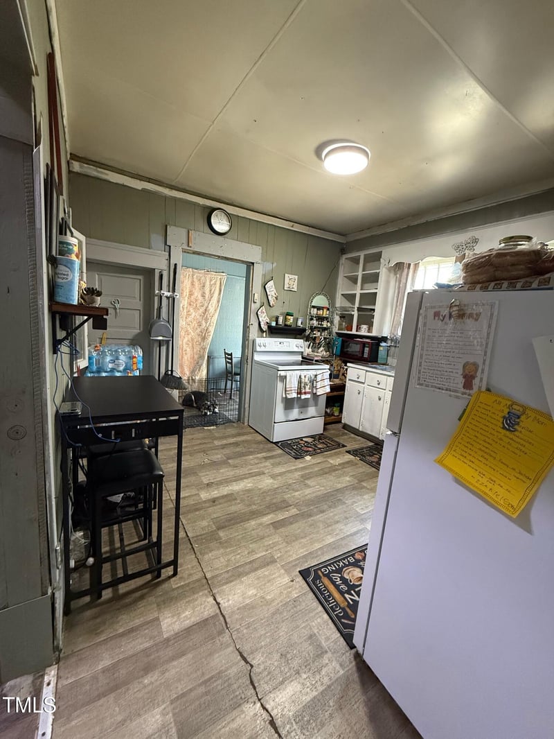 109 2nd St, Sanford, NC 27330