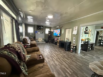 109 2nd St, Sanford, NC 27330