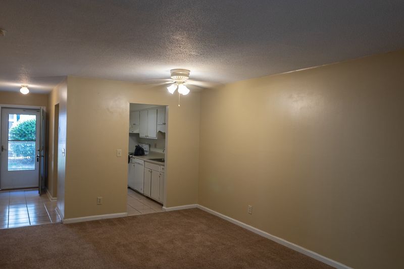109 Ashley Forest Rd #109, Chapel Hill, NC 27514
