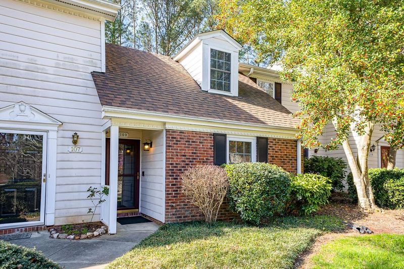 109 Assembly Ct, Cary, NC 27511
