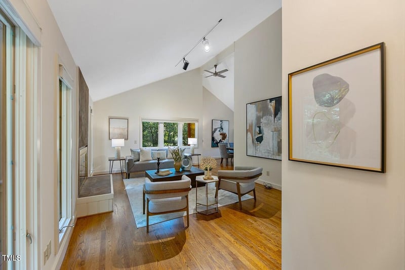 109 Autumn Ln, Chapel Hill, NC 27516