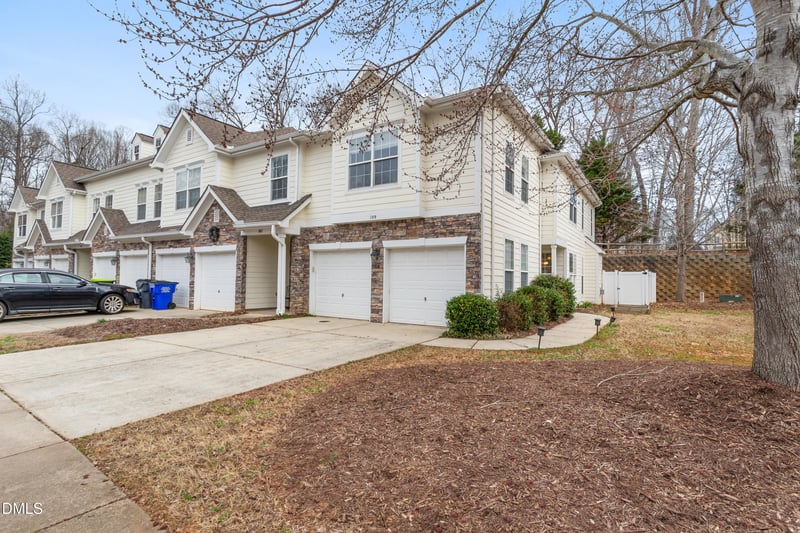 109 Bartlett Cir, Hillsborough, NC 27278