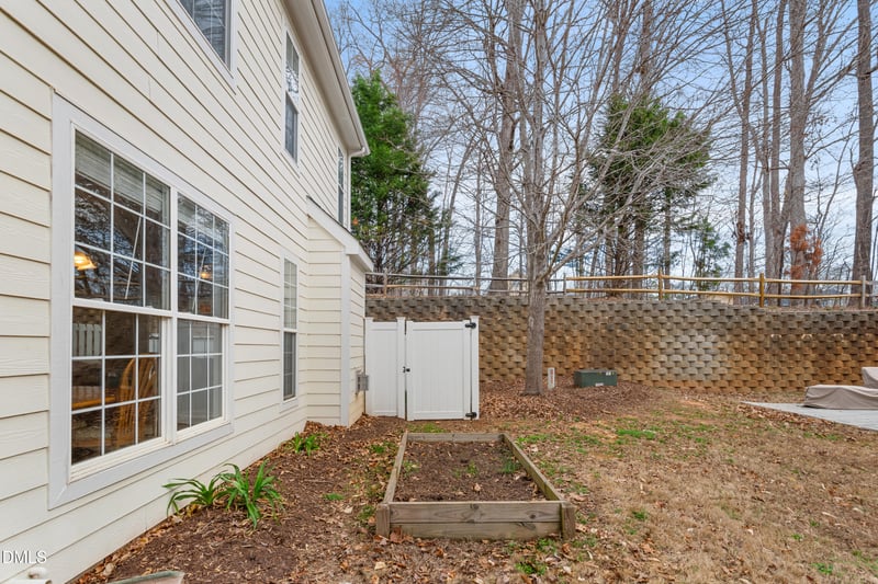 109 Bartlett Cir, Hillsborough, NC 27278