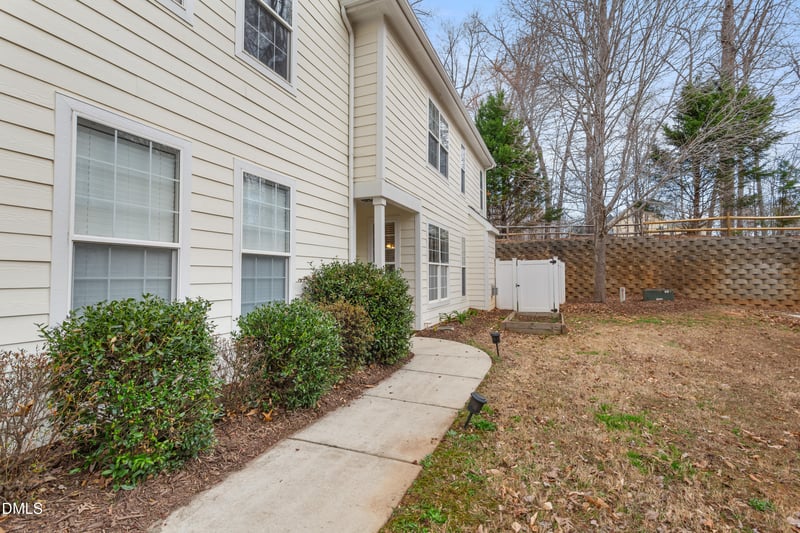 109 Bartlett Cir, Hillsborough, NC 27278