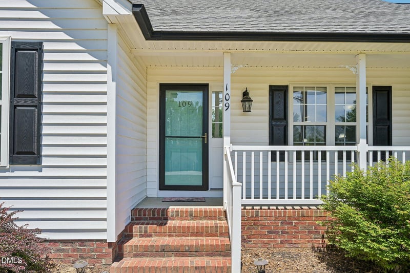 109 Big Branch Ct, Zebulon, NC 27597