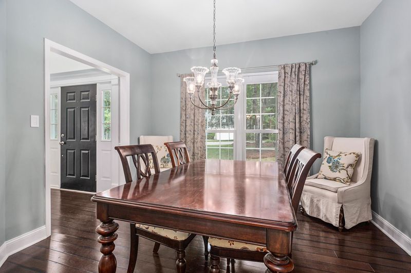 109 Branchway Rd, Cary, NC 27519