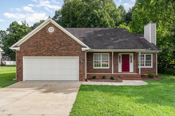 109 Briarwood Dr, Mebane, NC 27302