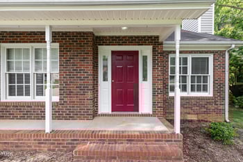 109 Briarwood Dr, Mebane, NC 27302