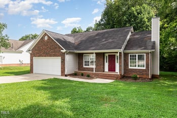 109 Briarwood Dr, Mebane, NC 27302