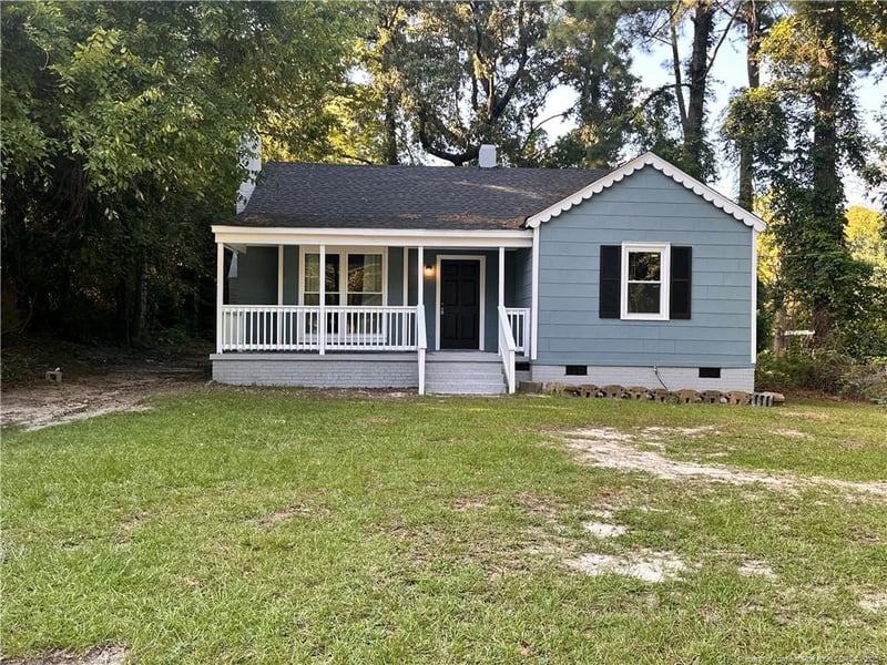 109 Brookwood Ave, Fayetteville, NC 28301