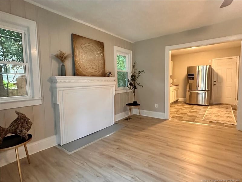 109 Brookwood Ave, Fayetteville, NC 28301