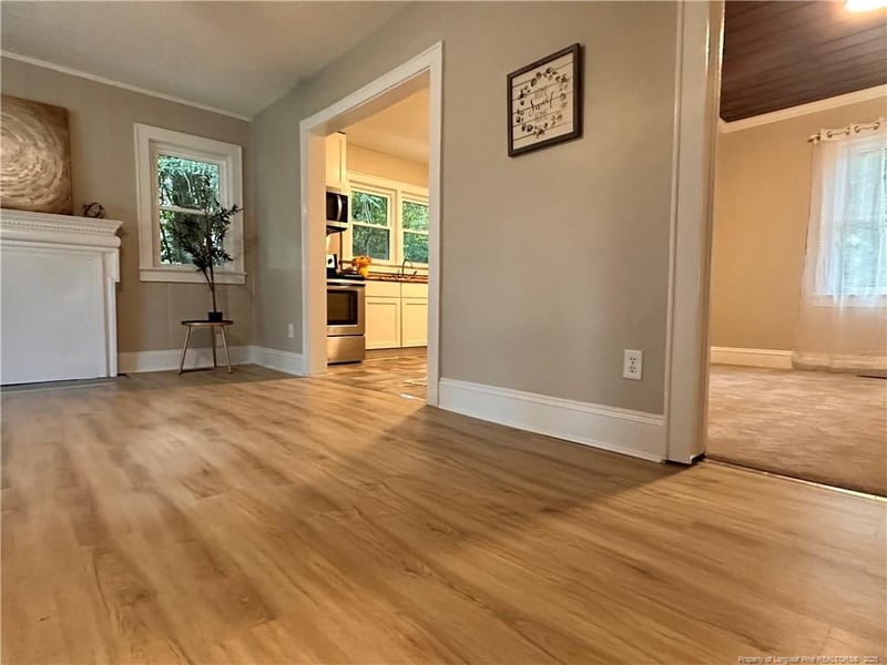 109 Brookwood Ave, Fayetteville, NC 28301