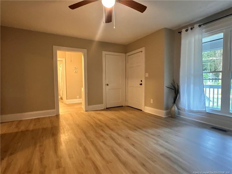 109 Brookwood Ave, Fayetteville, NC 28301