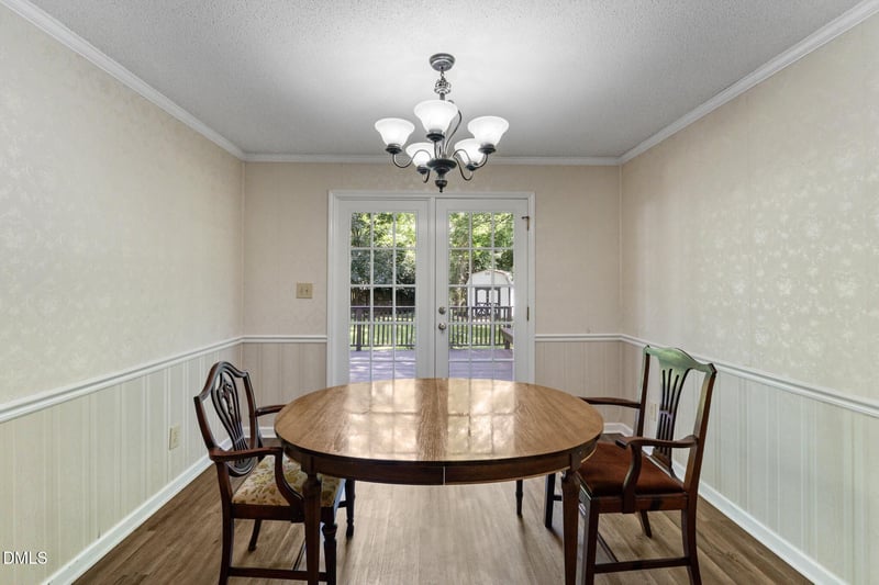 109 Burkwood Ln, Raleigh, NC 27609