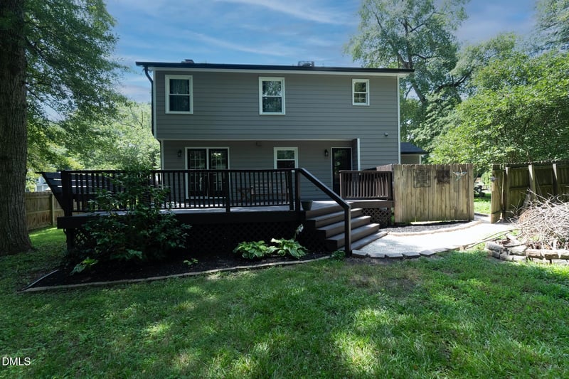 109 Burkwood Ln, Raleigh, NC 27609