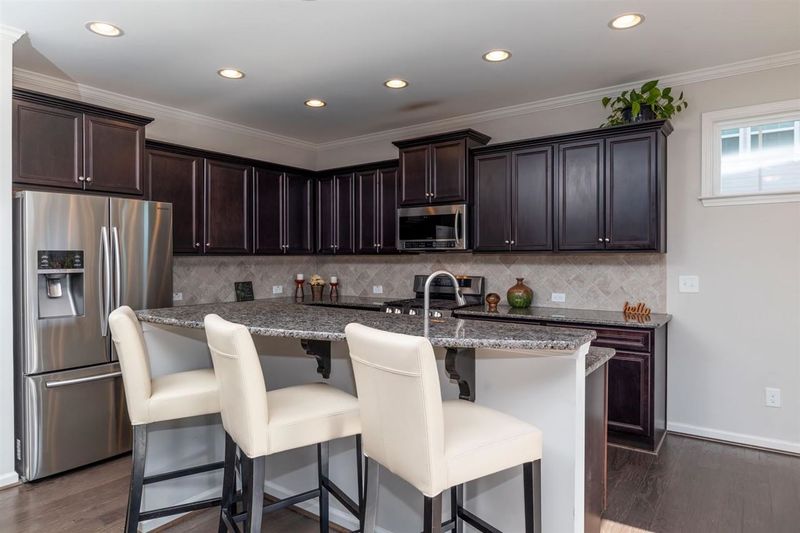 109 Cabot Dr, Holly Springs, NC 27540