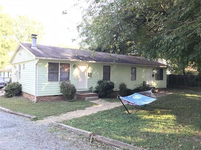 109 Cameron Ct, Chapel Hill, NC 27516
