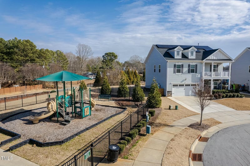 109 Cassada Ct, Holly Springs, NC 27540