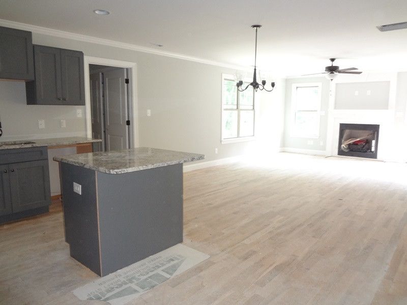 109 Castle Dr, Youngsville, NC 27596