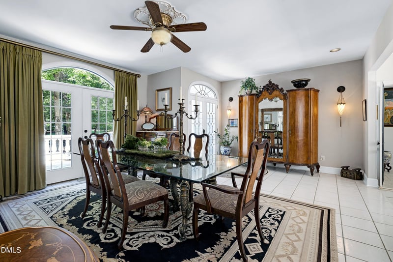 109 Charlemagne Ct, Cary, NC 27511