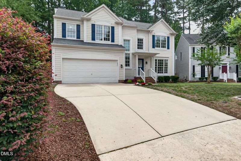 109 Chessington Ct, Cary, NC 27513