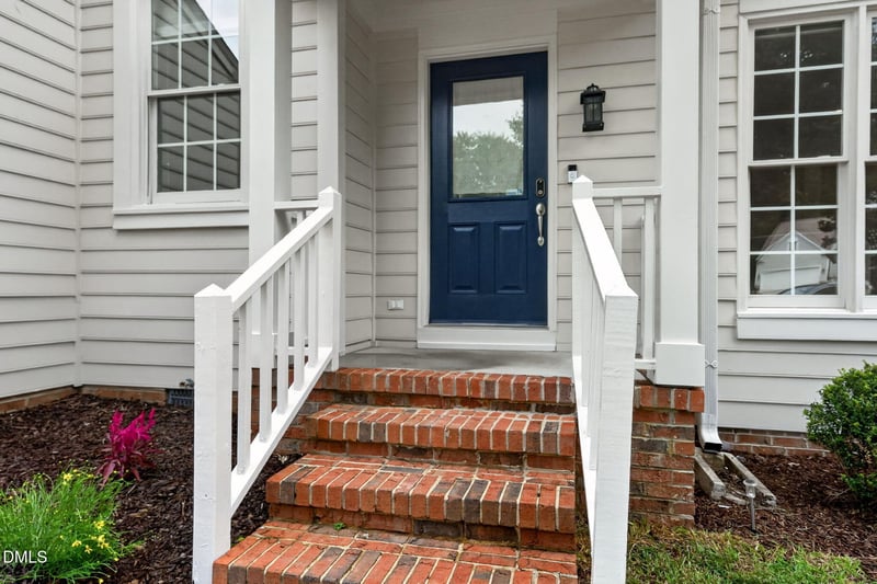 109 Chessington Ct, Cary, NC 27513