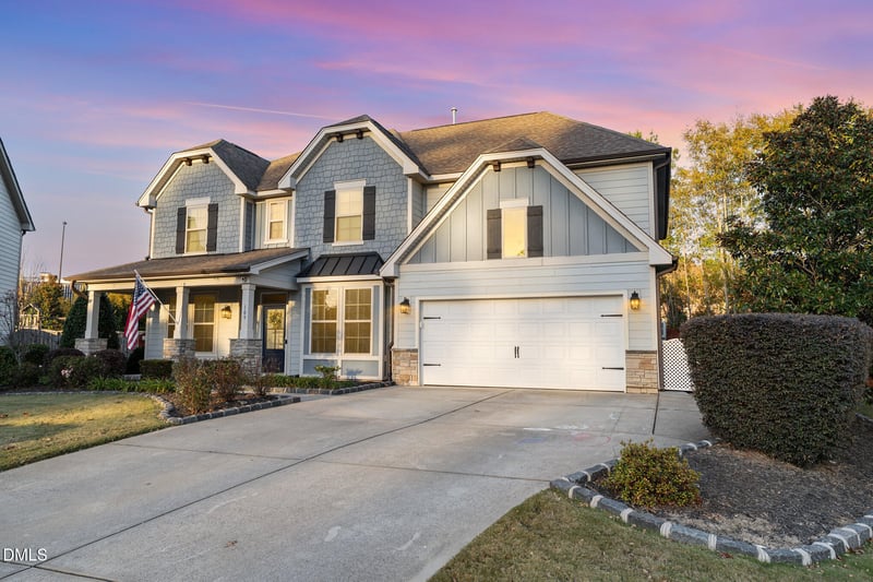 109 Cheval Ct, Holly Springs, NC 27540