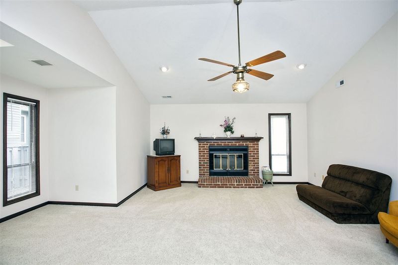 109 Clancy Cir, Cary, NC 27511