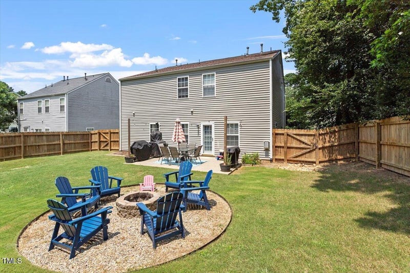 109 Covenant Rock Ln, Holly Springs, NC 27540