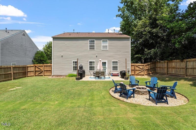109 Covenant Rock Ln, Holly Springs, NC 27540