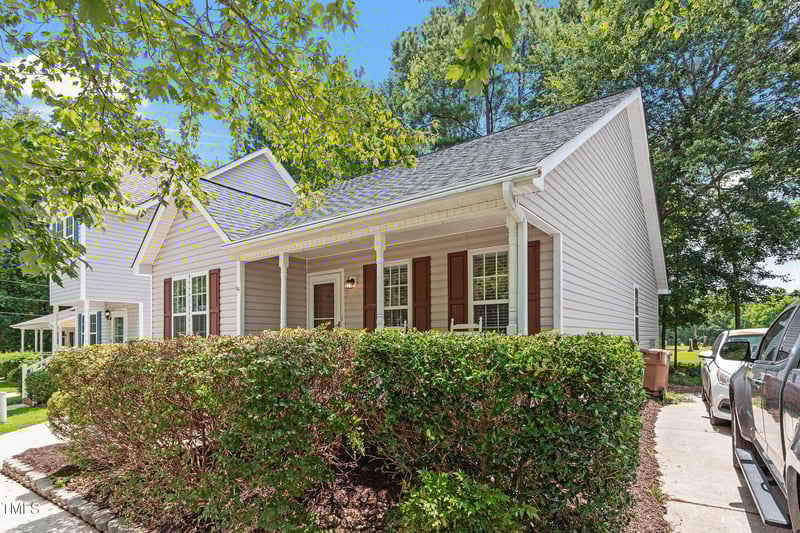 109 Cross Hill Ln, Holly Springs, NC 27540