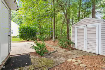 109 Cross Hill Ln, Holly Springs, NC 27540