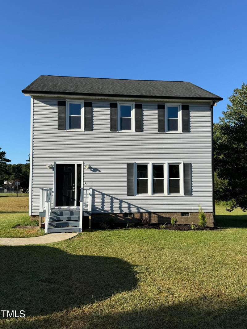 109 Deep Creek Dr, Clayton, NC 27520