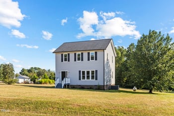 109 Deep Creek Dr, Clayton, NC 27520