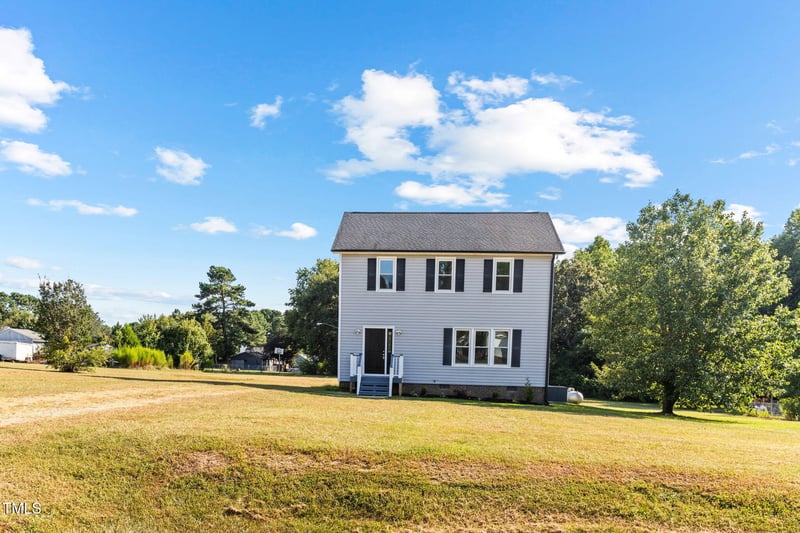 109 Deep Creek Dr, Clayton, NC 27520