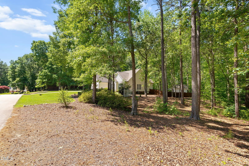 109 Deer Ridge Dr, Selma, NC 27576
