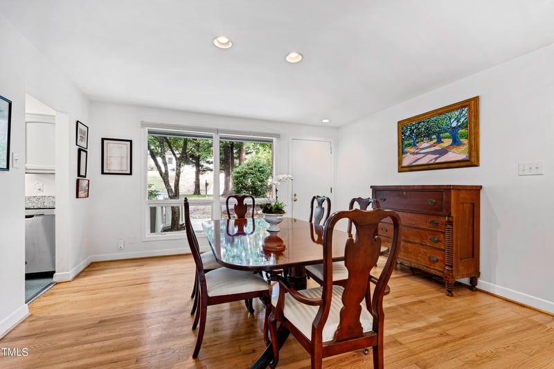 109 W Drewry Ln, Raleigh, NC 27609