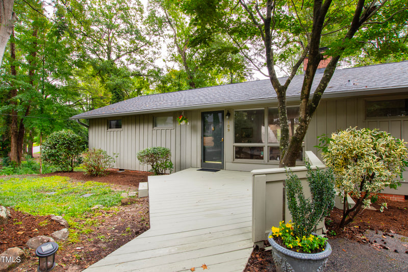 109 W Drewry Ln, Raleigh, NC 27609