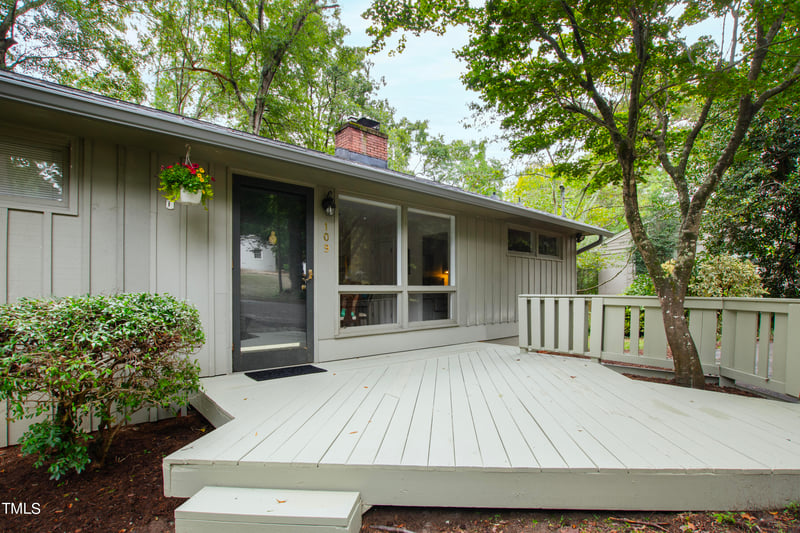 109 W Drewry Ln, Raleigh, NC 27609