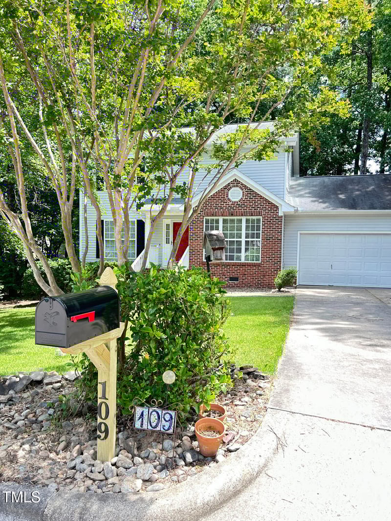 109 Elmview Dr, Cary, NC 27519