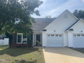 109 Fairwoods Ct, Dunn, NC 28334