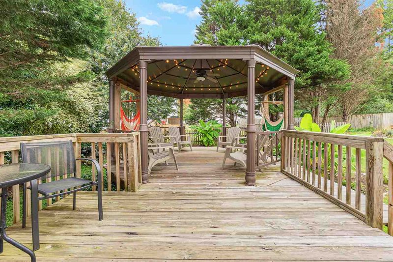 109 Farr Ct, Garner, NC 27529