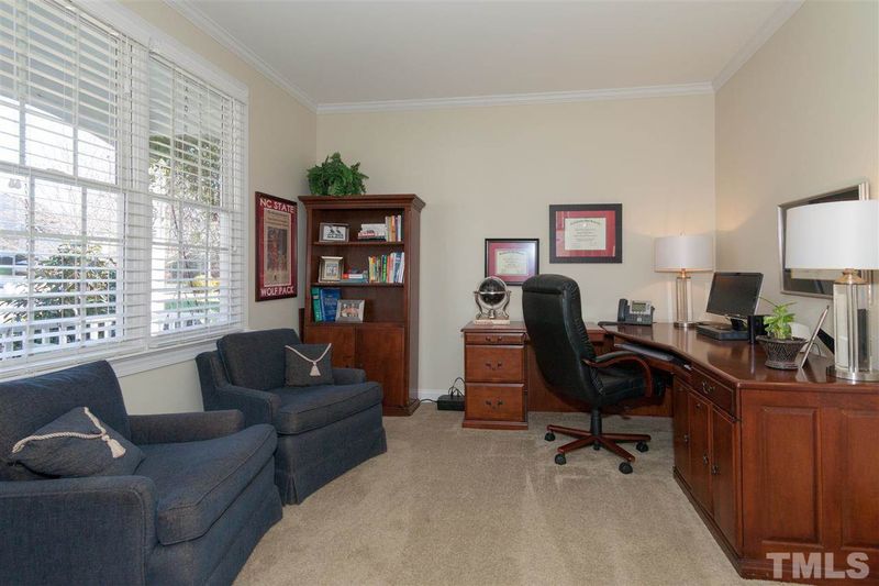 109 Flatrock Ln, Holly Springs, NC 27540