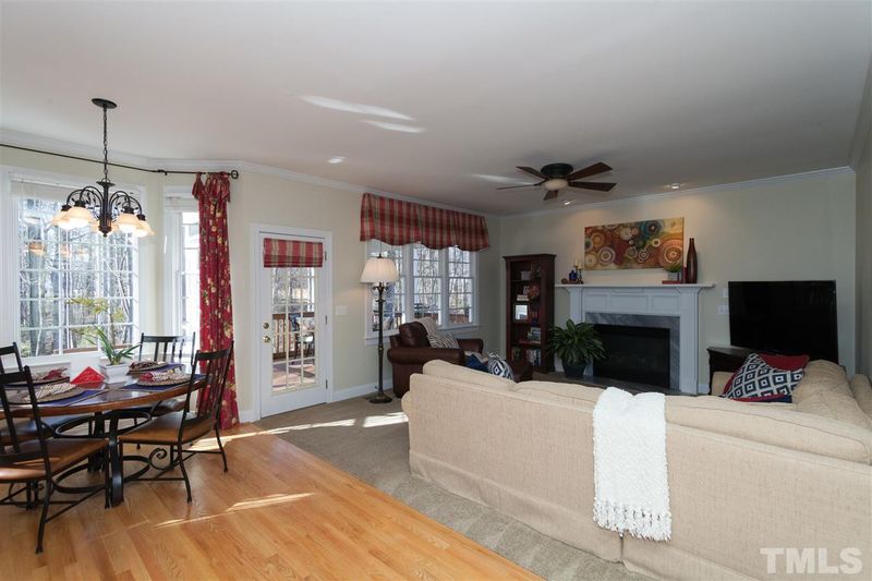 109 Flatrock Ln, Holly Springs, NC 27540