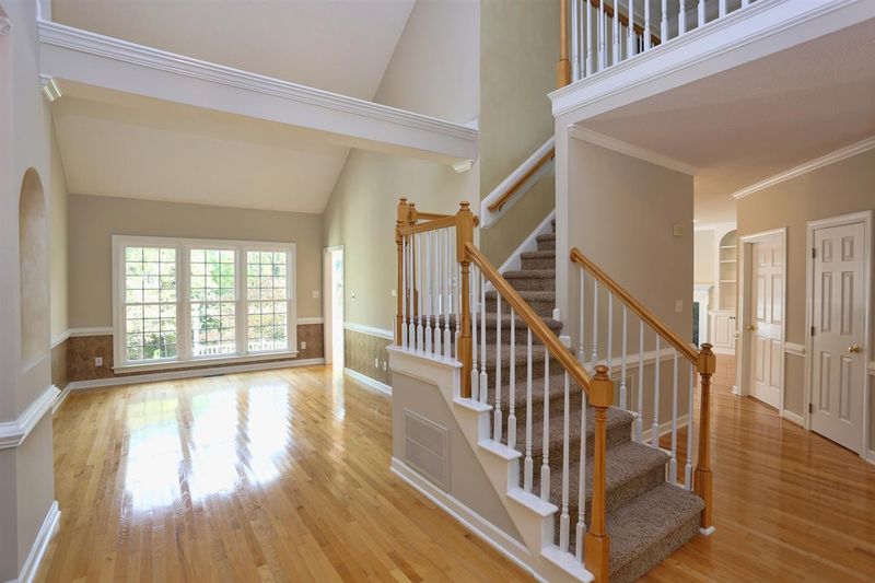 109 Forest Brook Dr, Cary, NC 27519