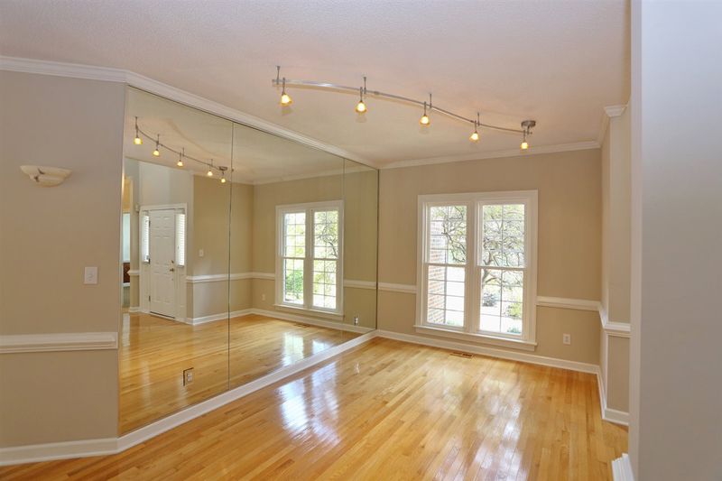 109 Forest Brook Dr, Cary, NC 27519