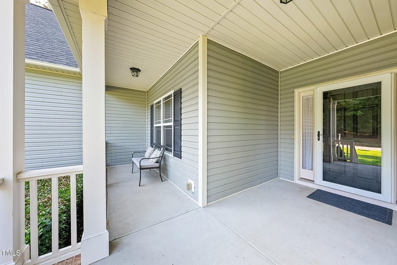 109 Fountain Dr, Clayton, NC 27520