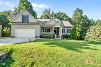 109 Fountain Dr, Clayton, NC 27520